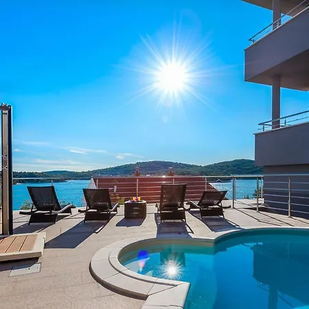 Villa Mirta Tisno Exterior photo