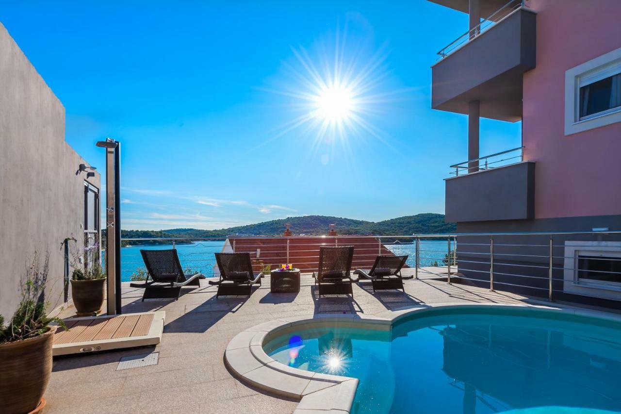 Mirta Apartmán Tisno